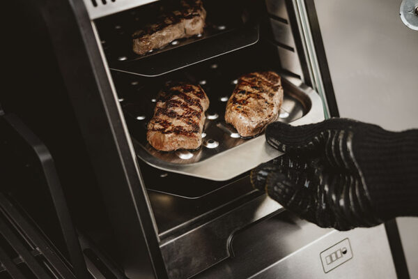 Комплект: газовий гриль Enders UNIQ® PRO 3 IKO KITCHEN Cruster® + газовий балон 24,5 з відсікачем Побутовим користувачам gazballon.com.ua